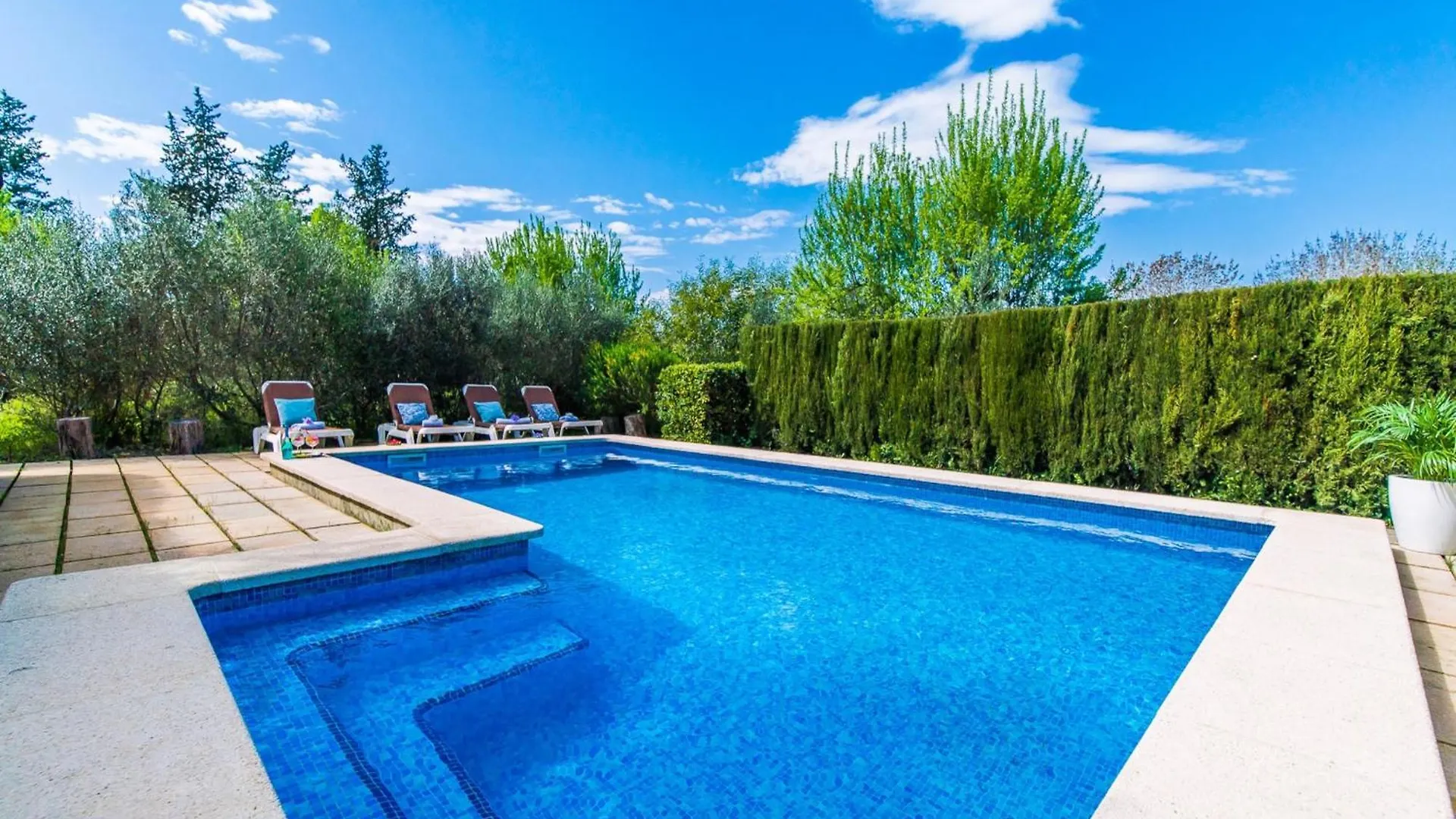 Holiday Home In Inca With Pool & Mountain Views Spanien